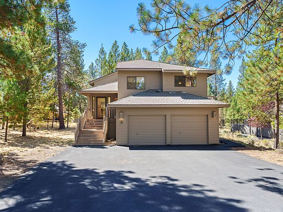 3rd image of 17855 Lava Butte Ln
