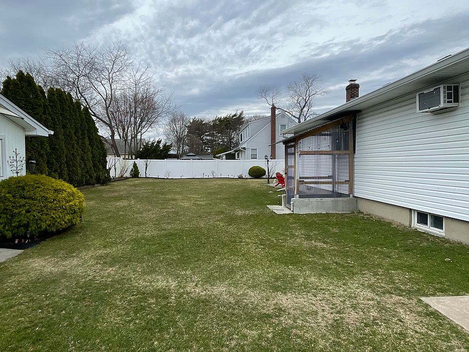 1st image of 231 44th St