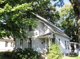 742 N Ottawa Ave, Dixon, IL 61021