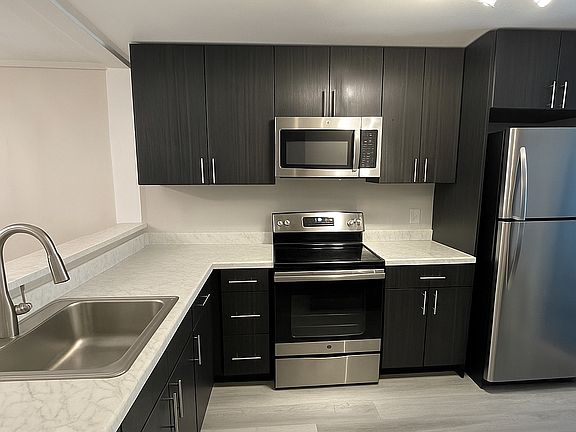 2nd image of 13759 NE 69th St APT 664