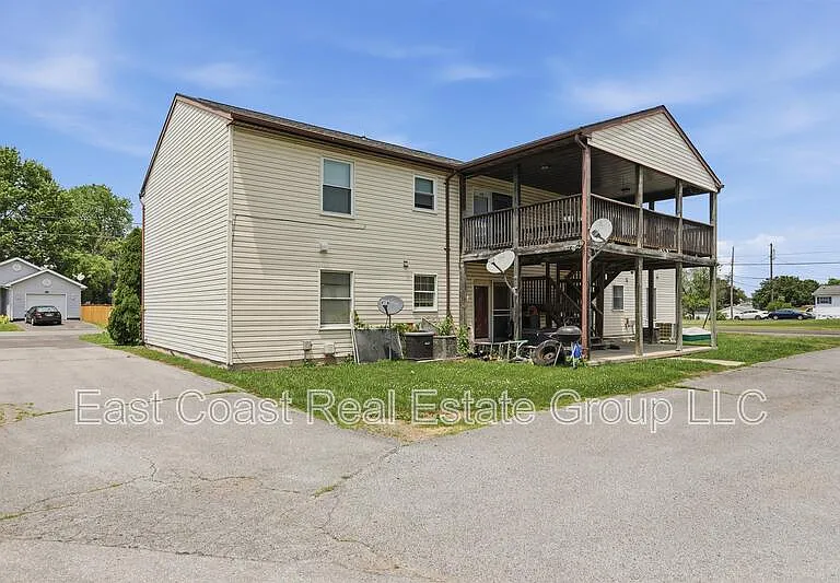 427 N Western Ave — Photo 3