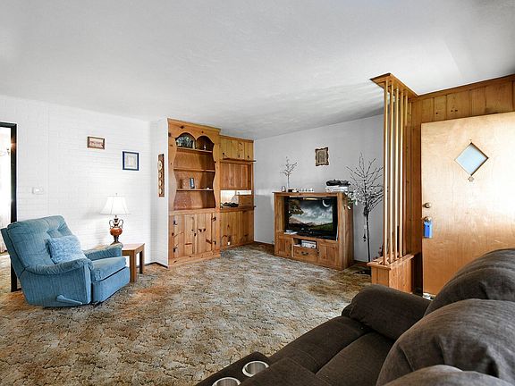 5th image of 929 Glenmore Ave