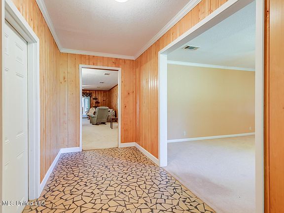 5th image of 14841 John Clark Rd