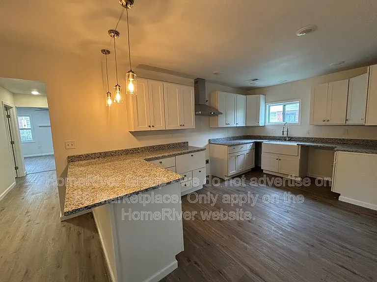 882 Maple Dr — Photo 7