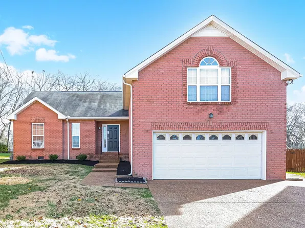136 S Birchwood Dr, Hendersonville, TN 37075