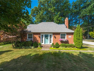 318 Bradley Rd, Bay Village, OH, 44140