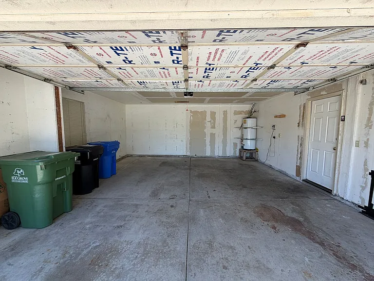 8801 Mohamed Cir — Photo 26