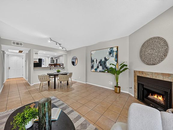 4th image of 1063 Summershore Ct