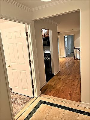 4th image of 315 W 82nd St APT 1b