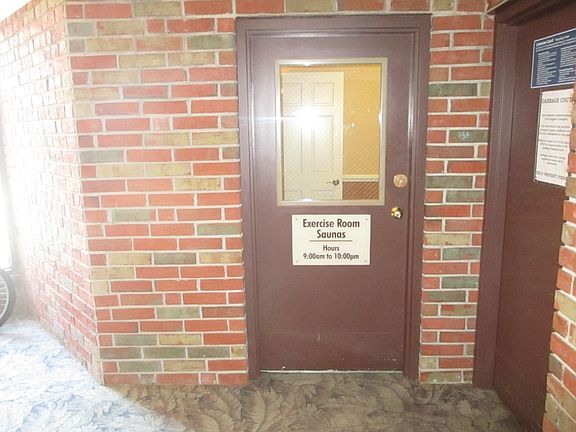 5th image of 5348 N Cumberland Ave APT 500