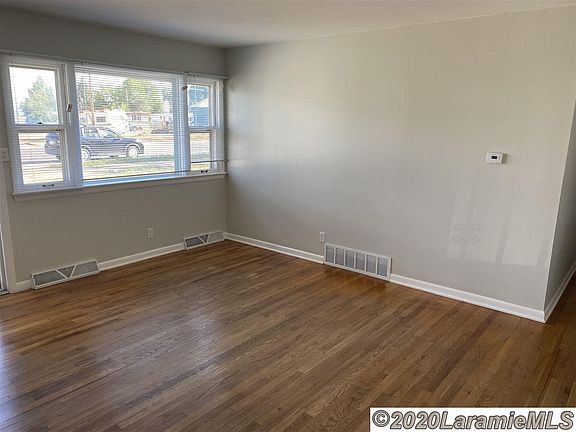 2nd image of 2553 Jackson St