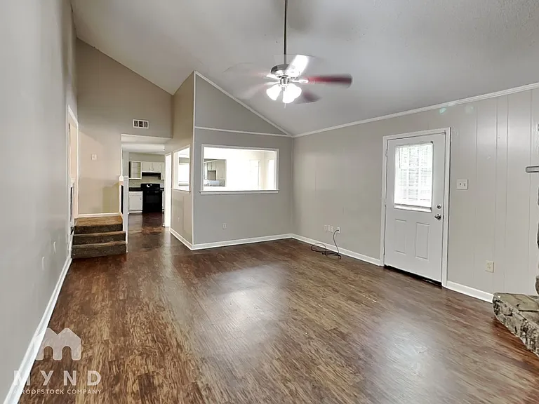 2406 Jenwood St — Photo 4