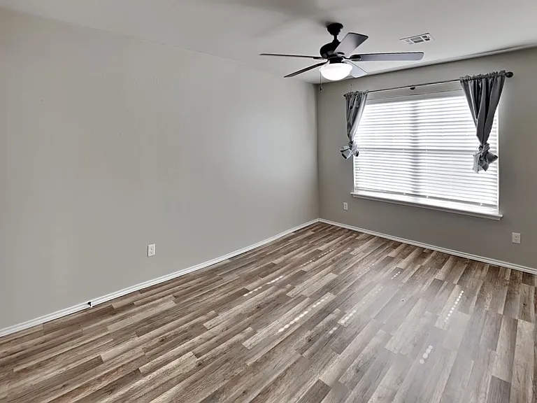1901 W Autumn Way — Photo 14