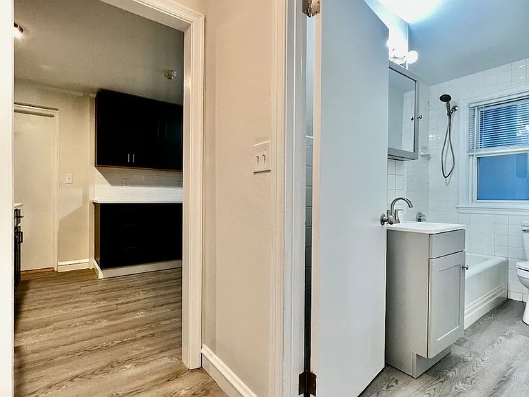 167 Norwood Ave — Photo 6