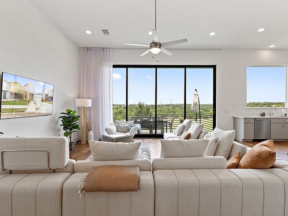 4th image of 7416 Cordoba Dr