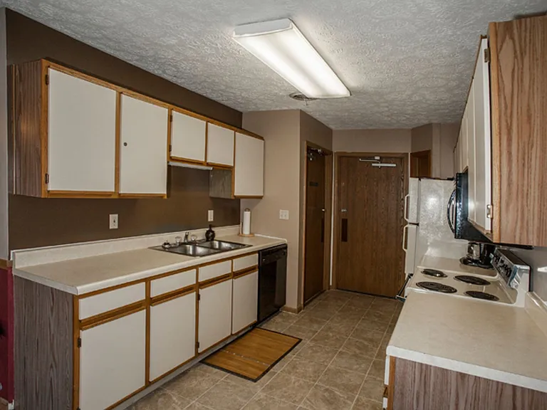 Ashley Oaks Apartments — Photo 7