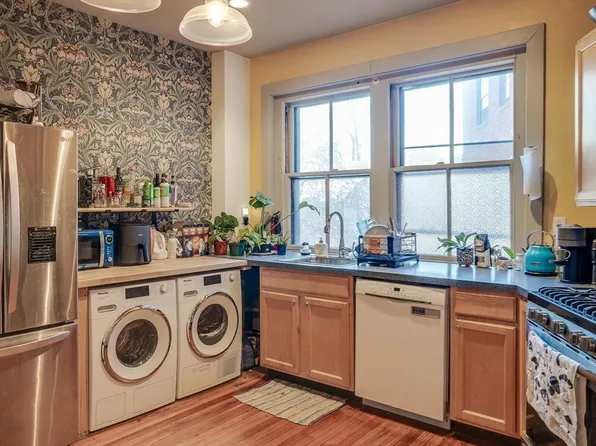 754 Centre St APT 14, Jamaica Plain, MA 02130