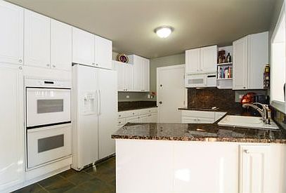 3rd image of 110 Ellington Dr