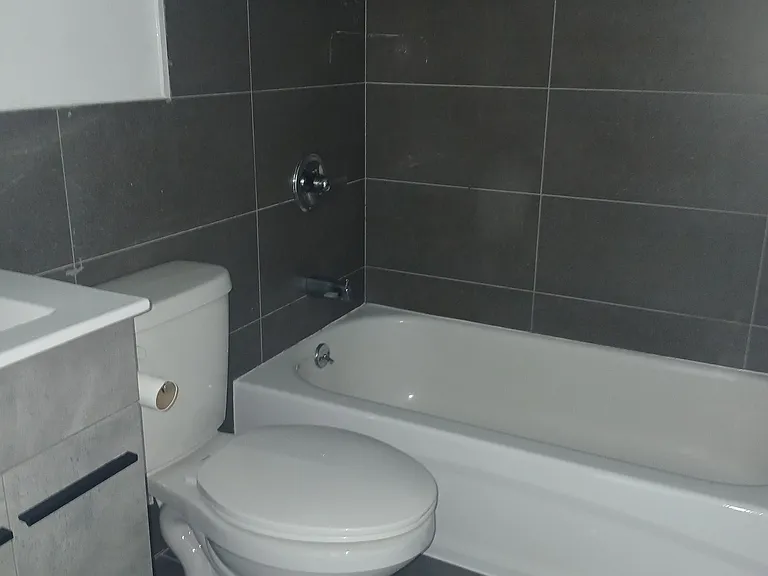 5615 Van Cleef St #3B — Photo 2