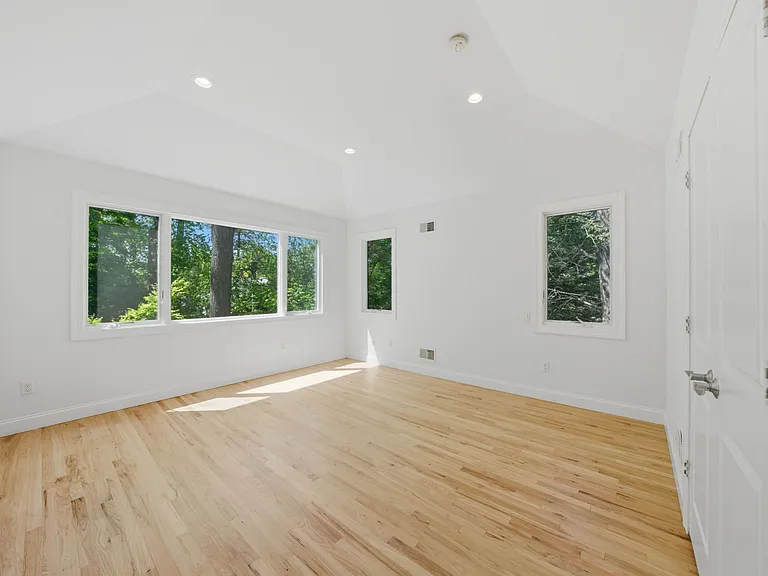 232 Riveredge Rd — Photo 16