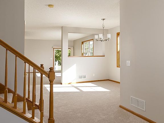 4th image of 10023 Gentian Dr