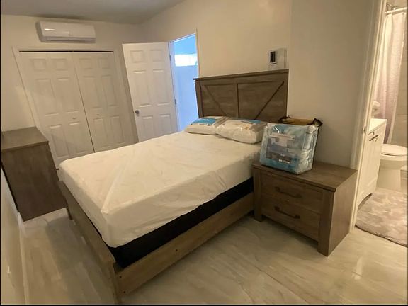 5th image of 8913 Valencia Gardens Dr #1