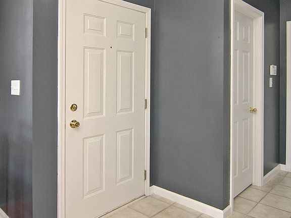 3rd image of 6260 Bishops Pond Ln