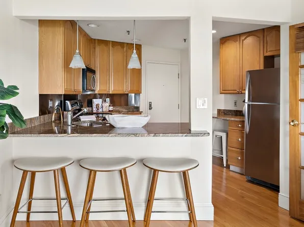 133 Commander Shea Blvd APT 511, Quincy, MA 02171