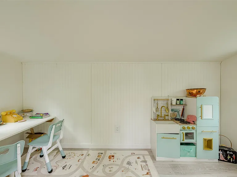 406 Arbor Ln — Photo 36
