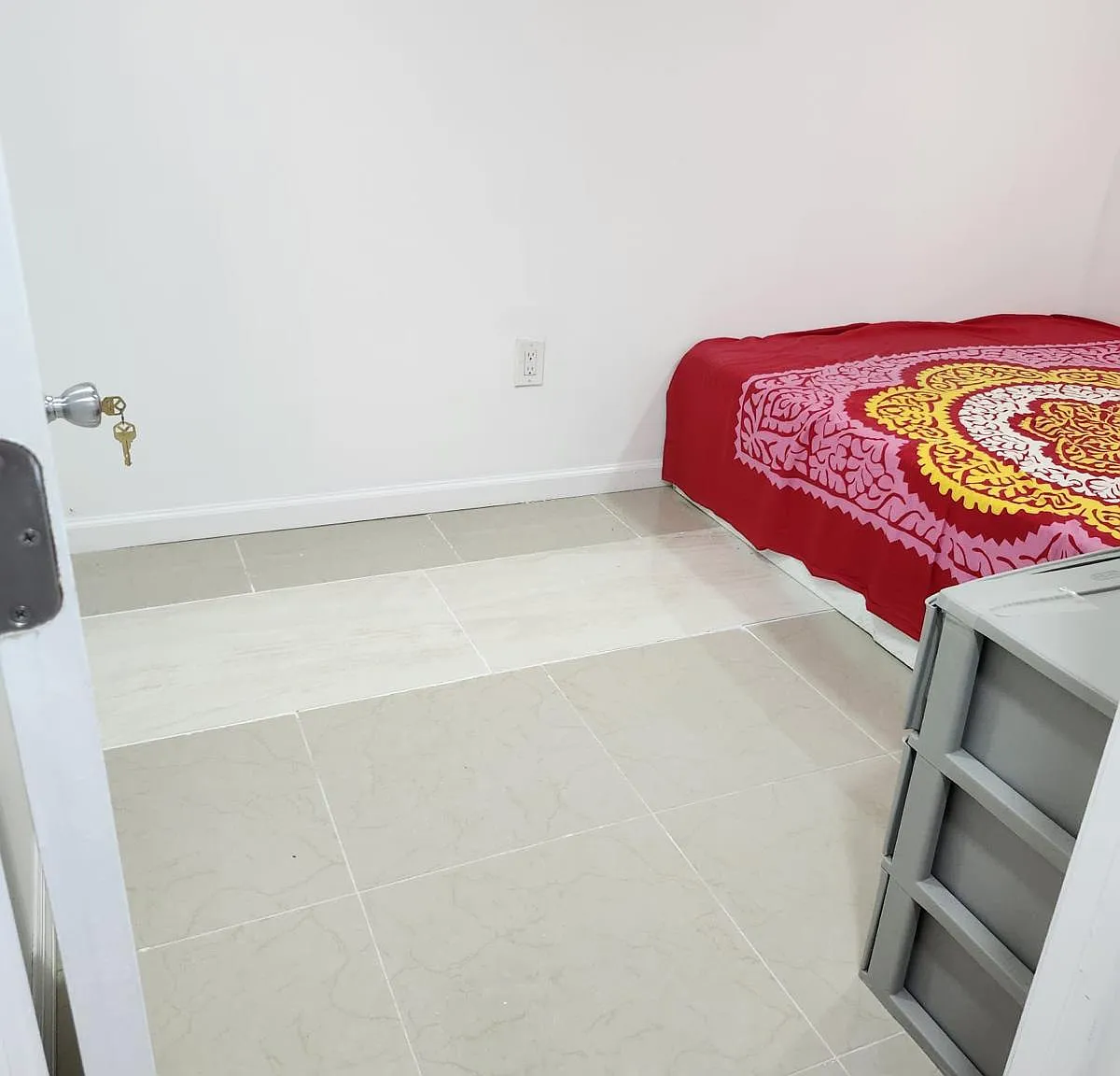 1 bed, 1100 sqft, $1,700 — Photo 2