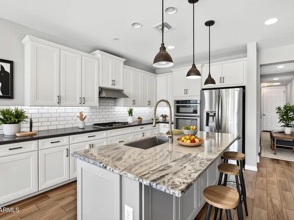 12124 W PEAK VIEW Road, Peoria, AZ 85383