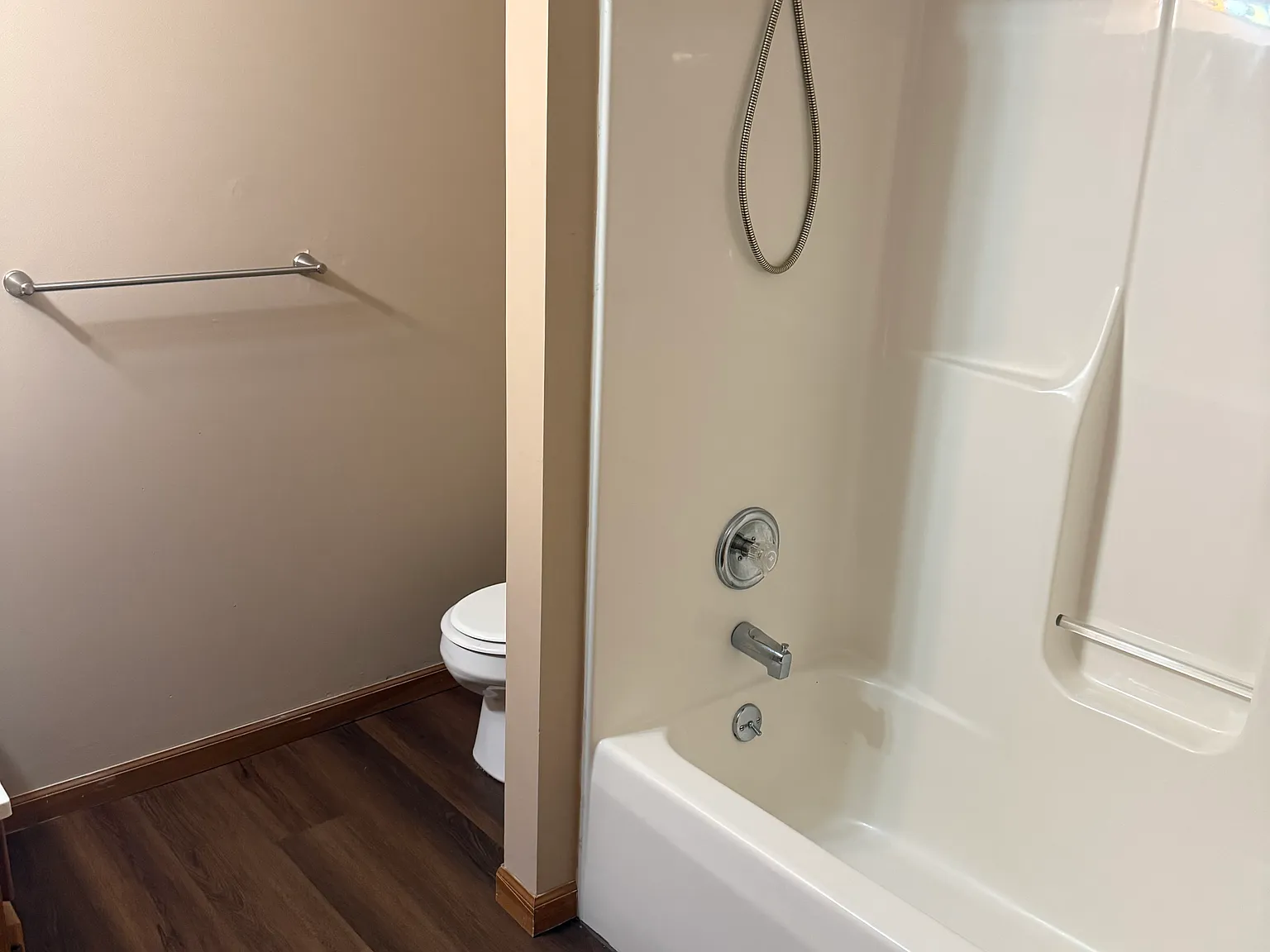 3 bed, 1237 sqft, $1,250 — Photo 4