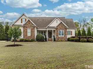 6600 Berry Meadow Ct, Fuquay Varina, NC 27526