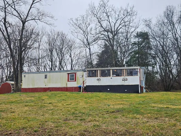57-79 Warrior Dr, Bunker Hill, WV 25413