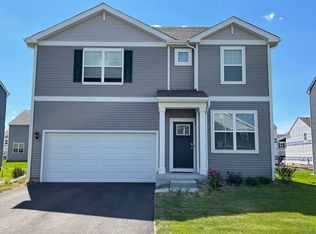 1695 Cottage Dr, Pingree Grove, IL