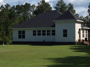 656 Lakeside Dr, Carriere, MS 39426