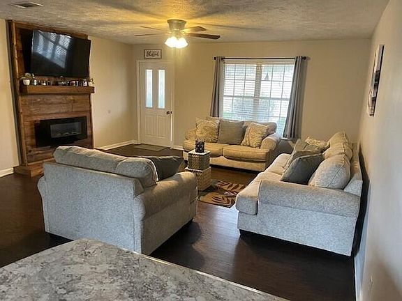 2nd image of 72 Colby Ln