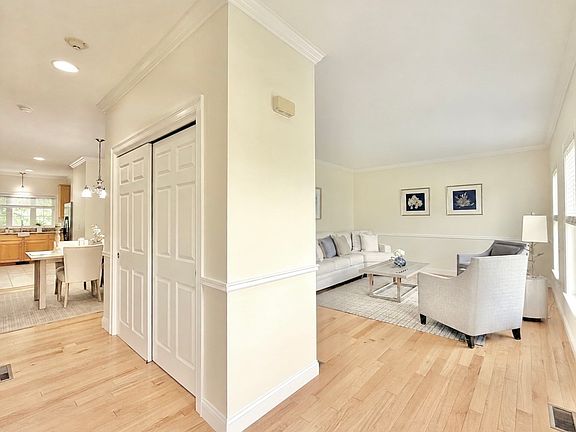 3rd image of 45 Meetinghouse Rd #45