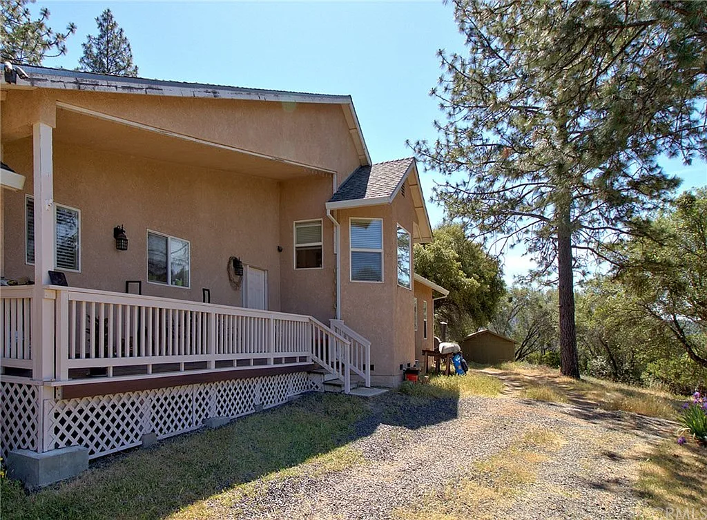 3250 Trevor Rd photo 1