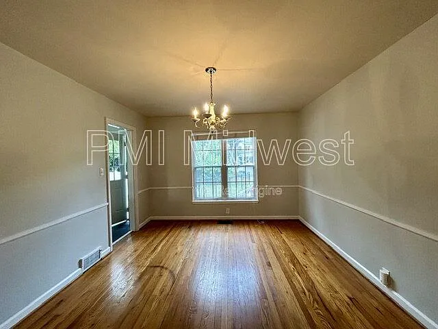 5663 N Illinois St — Photo 15