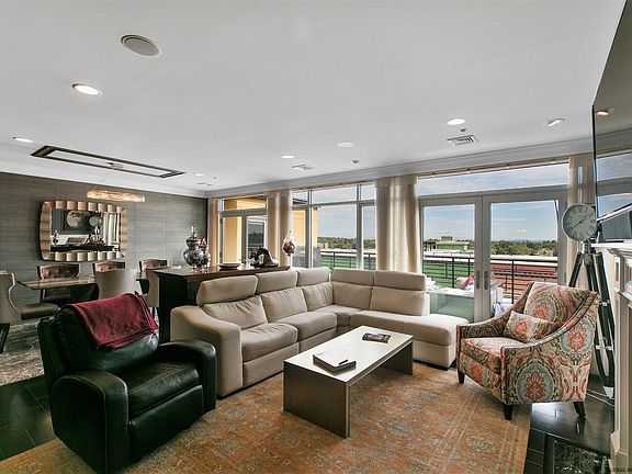 5th image of 18 Division St APT 606