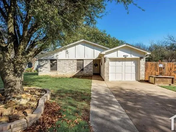 11218 Golden Triangle Cir, Fort Worth, TX 76244