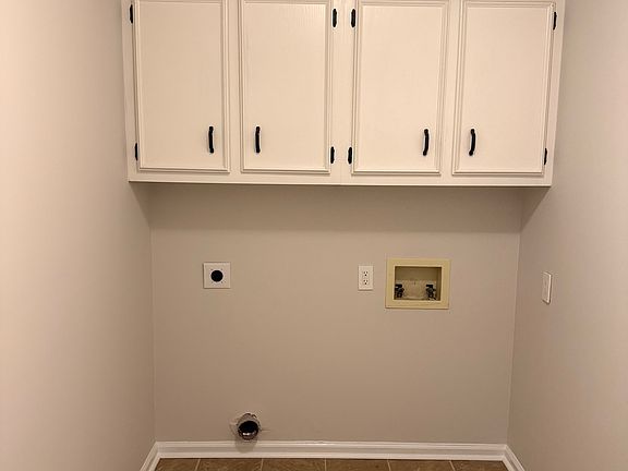 3rd image of 113 Westchester Ct