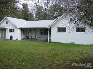 229 10th St, Matamoras, PA 18336