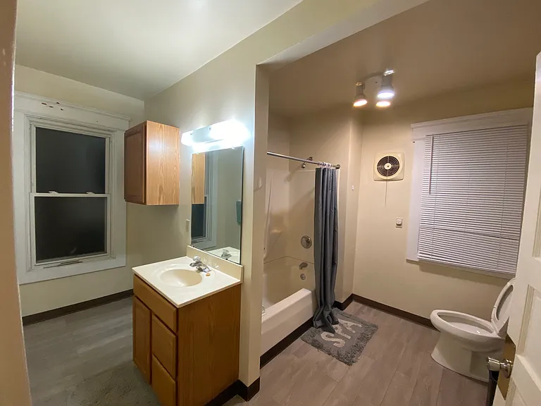 bathroom 2nd fl