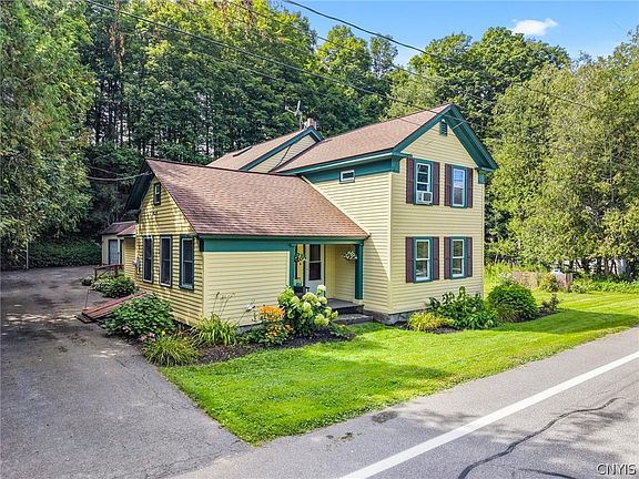 2nd image of 4939 Gorge Rd