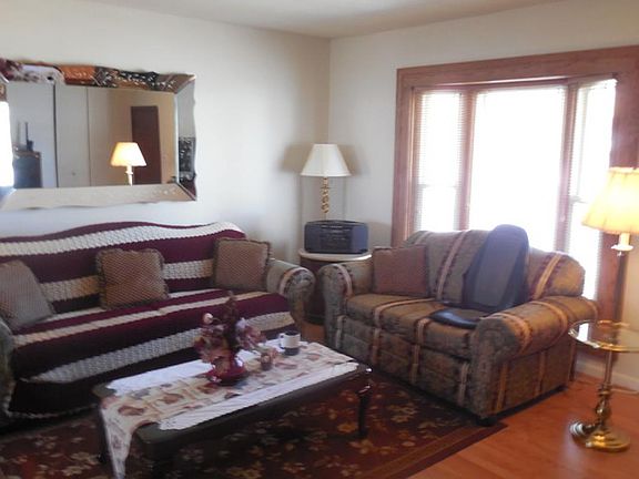 4th image of 2449 Evergreen Ln