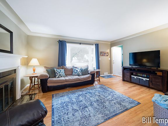 4th image of 1453 Ardmore St SE