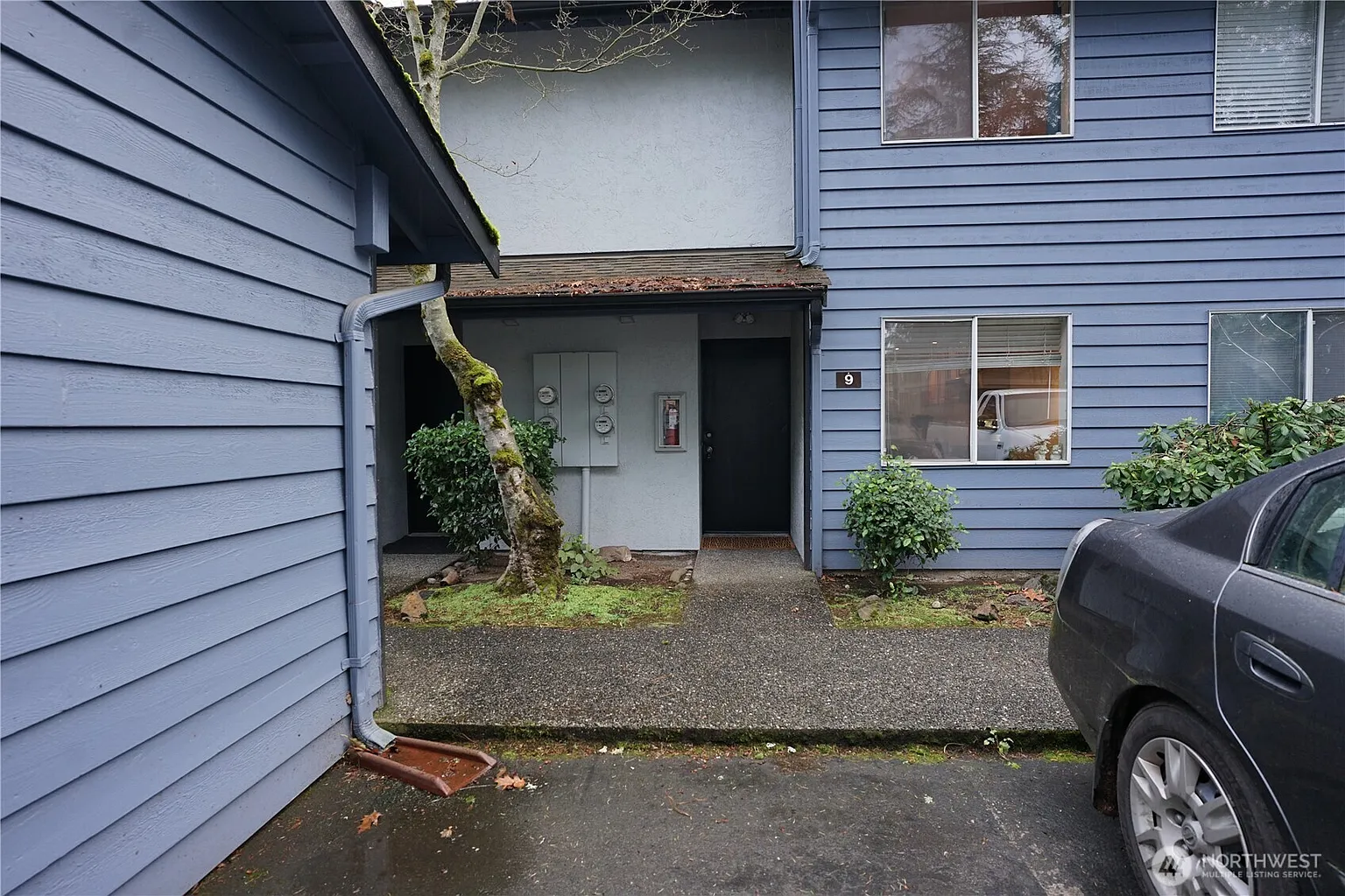 280 Newport Way NW #B9 photo 1