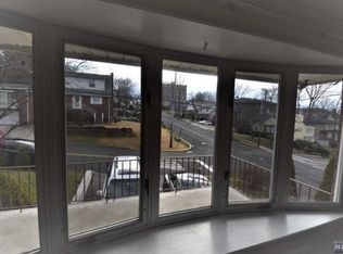 403 9th St FLOOR 1, Palisades Park, NJ 07650